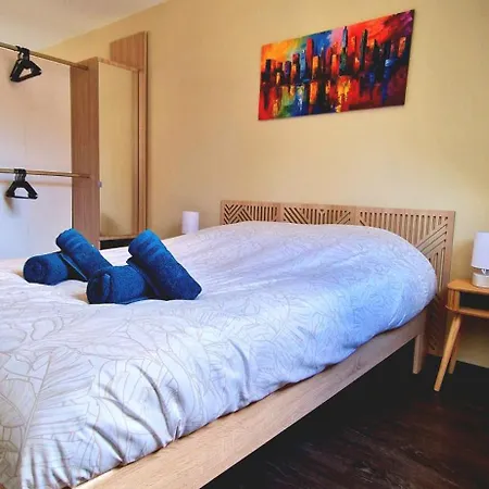 Apartament Globe-reveur, Vue Beffroi & Wifi, Hypercentre Douai